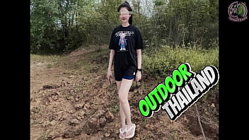 Gadis Thailand Ngentot Di Alam Terbuka – Pov Muncrat Di Luar Ruangan Suara Asli
