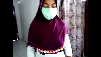 Jilbab Menggoda: Pamer Tubuh Seksi Yang Bikin Nafsu Membara