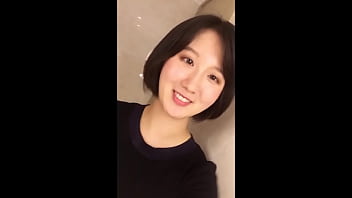 Dorrit Yaqi Dari China Memompa Keras Dildo Penis Dengan Nafsu Liar