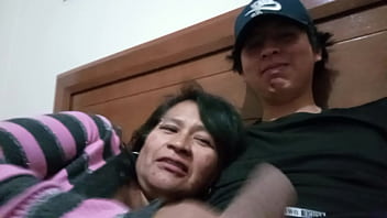 Malam Panas Bersama Ibu Mertuaku Yang Menggoda