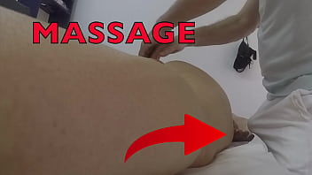 Rekaman Kamera Tersembunyi Pijat Istri Gemuk Meraba Kontol Tukang Pijat