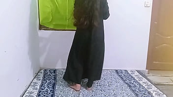 Bidadari Berjilbab Ferzana, Istri Muda India Yang Menggairahkan, Beraksi Mesra Di Balik Jubah Suci