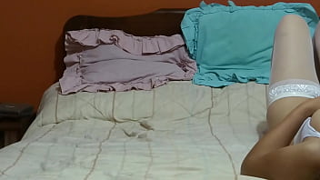 Kamera Tersembunyi – Masturbasi Bersama Ibu Tiri Latin Dengan Anak Tirinya, Dia Mengerang Minta Ditiduri, Pria Itu Menyodorkan Kontol Besarnya Ke Dalam Meme Berbulu Yang Menggoda