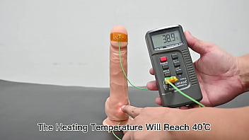 Uji Coba Dildo Dengan Remote Control Pengisian Daya, Getaran, Dan Fungsi Pemanas Untuk Mengecek Kualitas Dari Pabrik China.