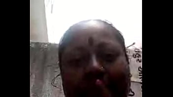 Ibu India Yang Menggoda Dan Memikat