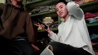 Pasangan Nakal Bercinta Liar Di Balik Konter Toko