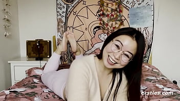 Gadis Tionghoa Imut Bergairah Membuat Video Masturbasi Panas Untuk Kami