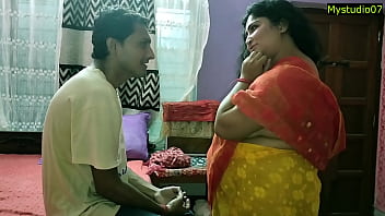 Bhabhi India Yang Panas Menggoda Bocah Polos Dengan Adegan Ranjang Seru Dan Suara Erotis Yang Jelas
