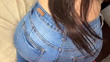 Membujuk Istri Adikku Untuk Menyerahkan Pantat Montoknya Padaku