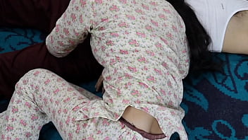 Ngentot Panas Keluarga India Dengan Video Porno Desi Hd Berbahasa Hindi