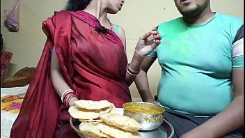 Malam Pertama Merayakan Holi Dengan Istri Tetangga Yang Menggoda