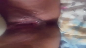 Ibu Latina Menggoyang Dengan Vibrator Kuat Yang Menggila