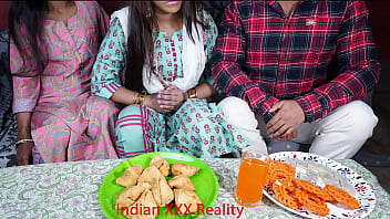 Pyar Se Pehle Ki Raat, Garam Garam Baatein