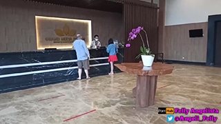 Gairah Ranum Tante Menggoda Di Kamar Hotel