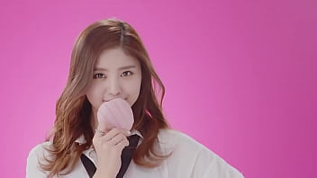Gadis Asia Cina Jepang Menggoda Dalam Film Tarian Yang Menggairahkan