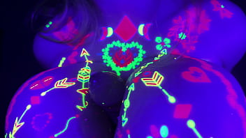 Tantangan Hentai Payudara Neon Yang Menggoda: Rayuan Cosmotits Lilykoti Yang Bikin Tergoda