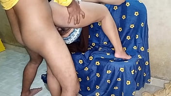 ससुराल में दामाद ने सास को पहली बार जबरदस्ती चोदा, गर्मागर्म हिंदी आवाज में अश्लील कहानी