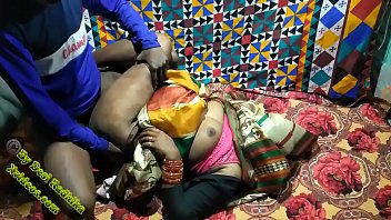 सासु माँ को अपने कमरे में बुलाकर जबरदस्त चुदाई की