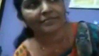 Tante Tamil Telanjang Buka Celana Dalam Saat Video Call