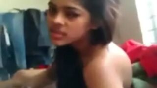 Birahi Liar Pasangan Mahasiswa India Di Kamar Kos