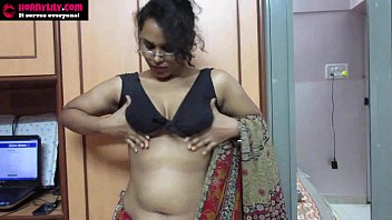 Gadis India Amatir Lily Mengoceh Kotor Dengan Rayuan Seksi