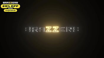 Menguras Harta Si Bos Kaya Di Musim Panas / Brazzers / Masukkan Kode Xvpromo Di Situs Resmi Untuk Diskon Gila