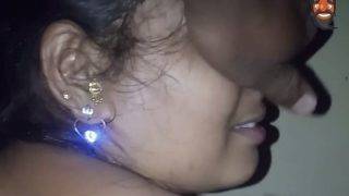 Gadis India Berbokong Montok Dieksplorasi Habis-habisan