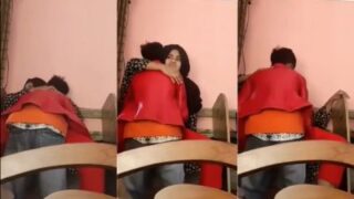 Gadis Kashmir Menggila Di Warnet Dalam Video Porno Desi Yang Panas