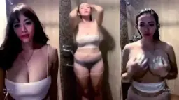 Live Streaming Mandi Bareng Si Toket Montok Dan Menggoda