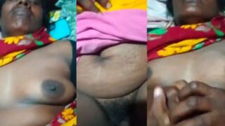Masturbasi Liar, Majikan Mesum Hisap Payudara Pembantu Dalam Film Porno Telugu