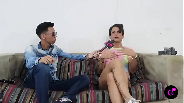 Saat Perubahan Dimulai Dan Rambut Panjangnya Terlihat, Sang Kakak Mulai Menyerangnya Dengan Nafsu Yang Membara.