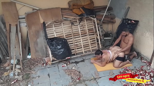 Gadis Montok Itu Mengumbar Nafsu Dengan Kakak Ipar Di Rumah Kosong Yang Sepi…
