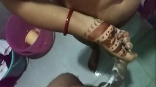 Pasangan Pengantin Baru India Bikin Panas Dengan Adegan Mesra Khas Bangla