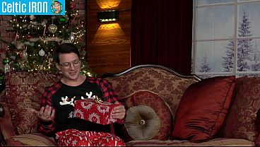 Ibu Tiri Cherie Deville Rayakan Natal Dengan Bercinta Panas