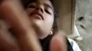 Gadis Remaja Bangladesh 18 Tahun Amatir Menikmati Nafsu Ranjang