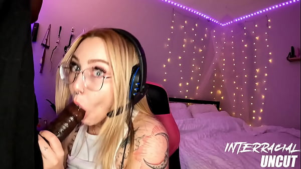 Model Live Digoyang Bbc Daddy Sampai Mukanya Basah Kuyup