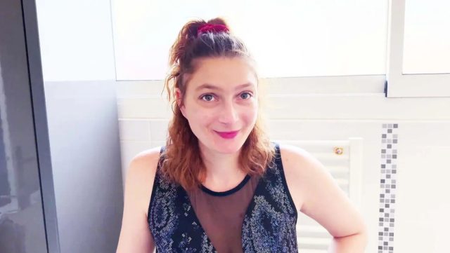Charlotte, 32, Dibimbing Lyia Dalam Petualangan Sensual