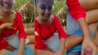 Pacar Seksi Mengocok Kontol Kekasihnya Di Tempat Terbuka