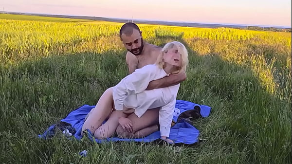 Russian Blonde Panas Telan Sperma Langsung Dari Sumbernya Dalam Adegan Anal Publik – Bonus 4 Dari 4