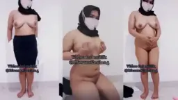 Cewe Hijab Baru Pulang Ngantor Langsung Colmek Sampe Muncrat