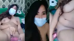 Ngentot Miss Mozza Sambil Colmek Sampe Desah-desah Basah