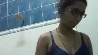 Perawat Tamil Buka Baju Jari-jariin Memek Bulu Lebat
