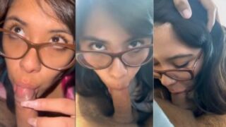 Video Mesum Di Luar Ruangan, Cewek Ngewe Temennya Di Dalam Mobil.
