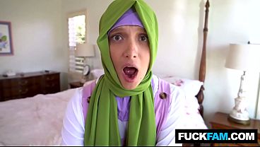 Horny Hijabi Pertama Kali Ngerasain Kontol Gede, Izzy Lush Dan Donnie Rock Bikin Makin Liar.