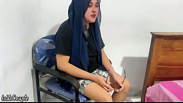 Muslim Kakak Tiri Dan Adik Tiri Lagi Ngewe, Nyocol Susu Sambil Jari-jariin Memek