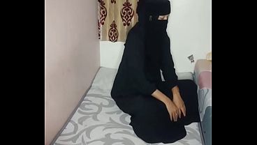 Gadis Bercadar Main Belakang Sama Sopir Pribadi, Nafsu Di Balik Kain.
