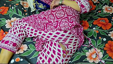 Ibu Tiri Celananya Sobek, Anak Tiri Langsung Ngewe Memek Dan Pantat Bundar.