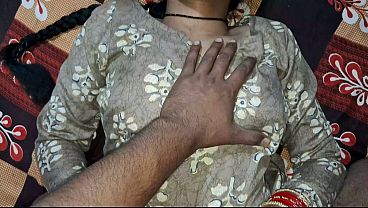 Desi Indian Bhabhi Ngewein Adik Ipar, Ngentot Keras Sampe Muncrat