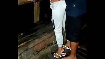 Gadis Gendut Seksi Di Kios Pantai, Bikin Ngaceng Abis.