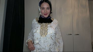 Pov – Ngewein Adik Tiri Muslimah Pakai Hijab, Romantis Banget